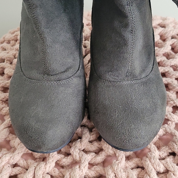 Suede-look heeled ankle boots - Picture 2 of 4